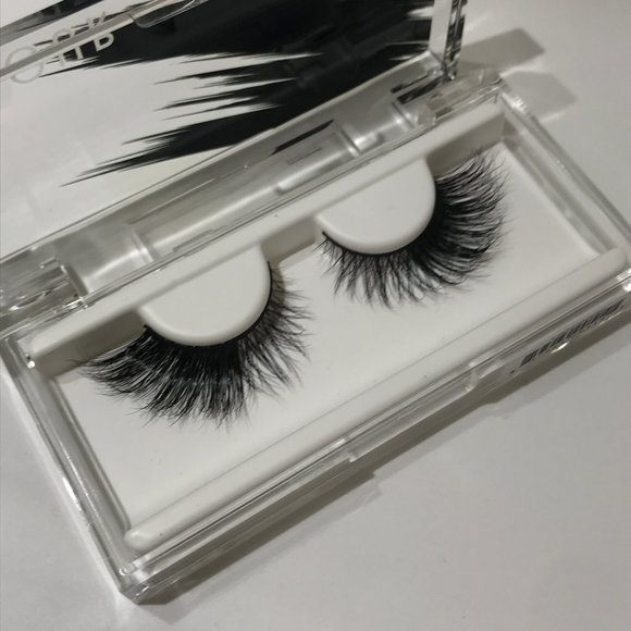 Velour Lashes - T Dot Oooh! w Box